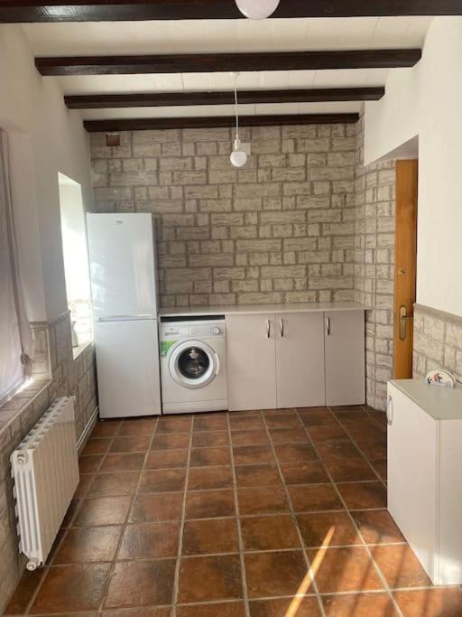 Agradable Casa Con Chimenea Interior Y Barbacoa. Villa Graja de Iniesta Exterior foto
